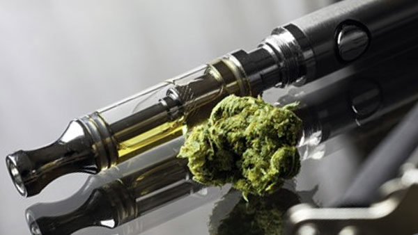 Herb Vape Pen with Cannabis Bud: How to Vape